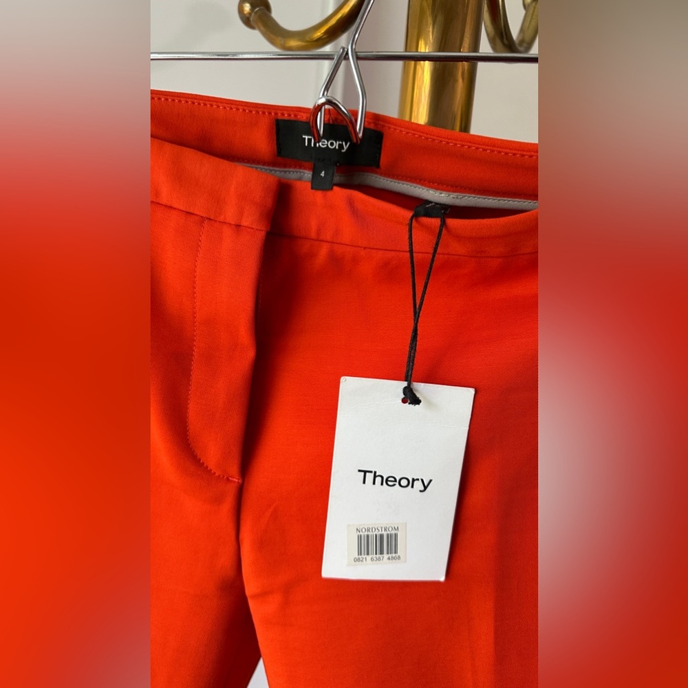 Theory NEW w/Tag Size 4 Tangerine pant